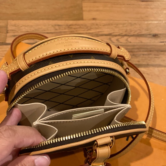 Louis Vutton Mini Boite Chapeu purse, dust bag and box - Picture 3 of 5